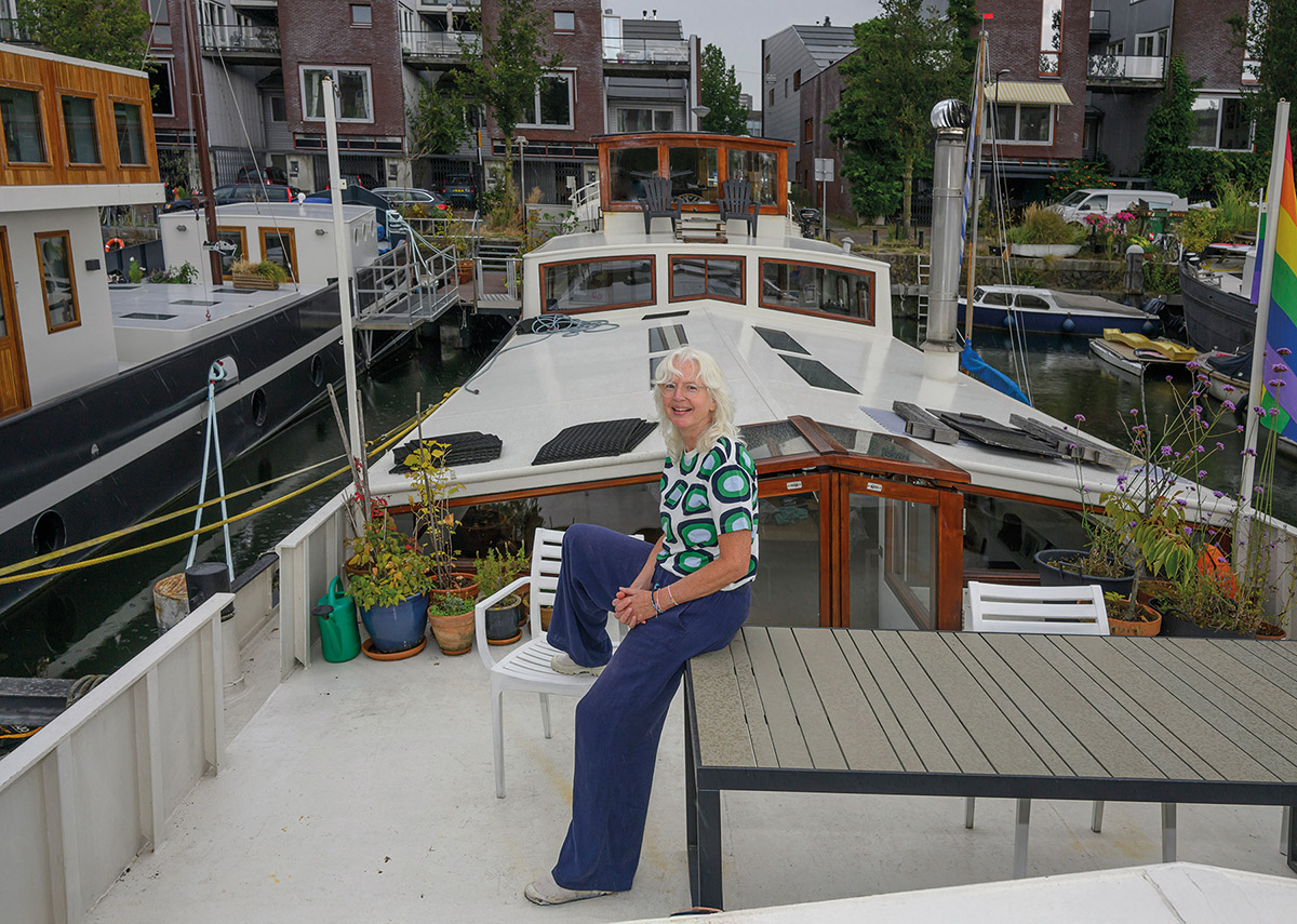 Louis Visseren, 1019 deelt, Christie de Wit