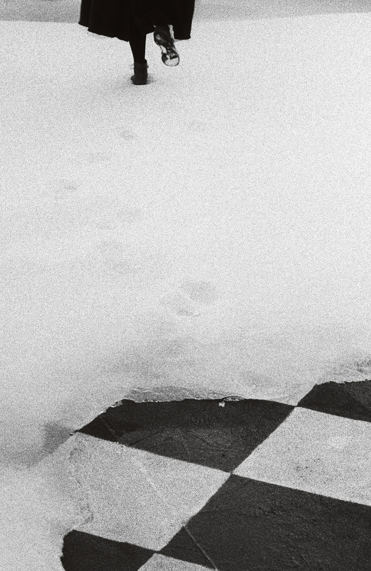 Maura Sullivan, Simone in the snow