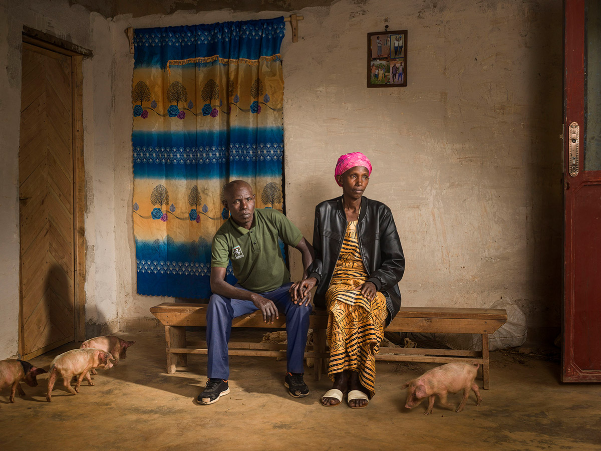 Jan Banning, Marianna Nyirantagorama (58) en Marc Nyandekwe (60), slachtoffer en dader van de genocide in Rwanda