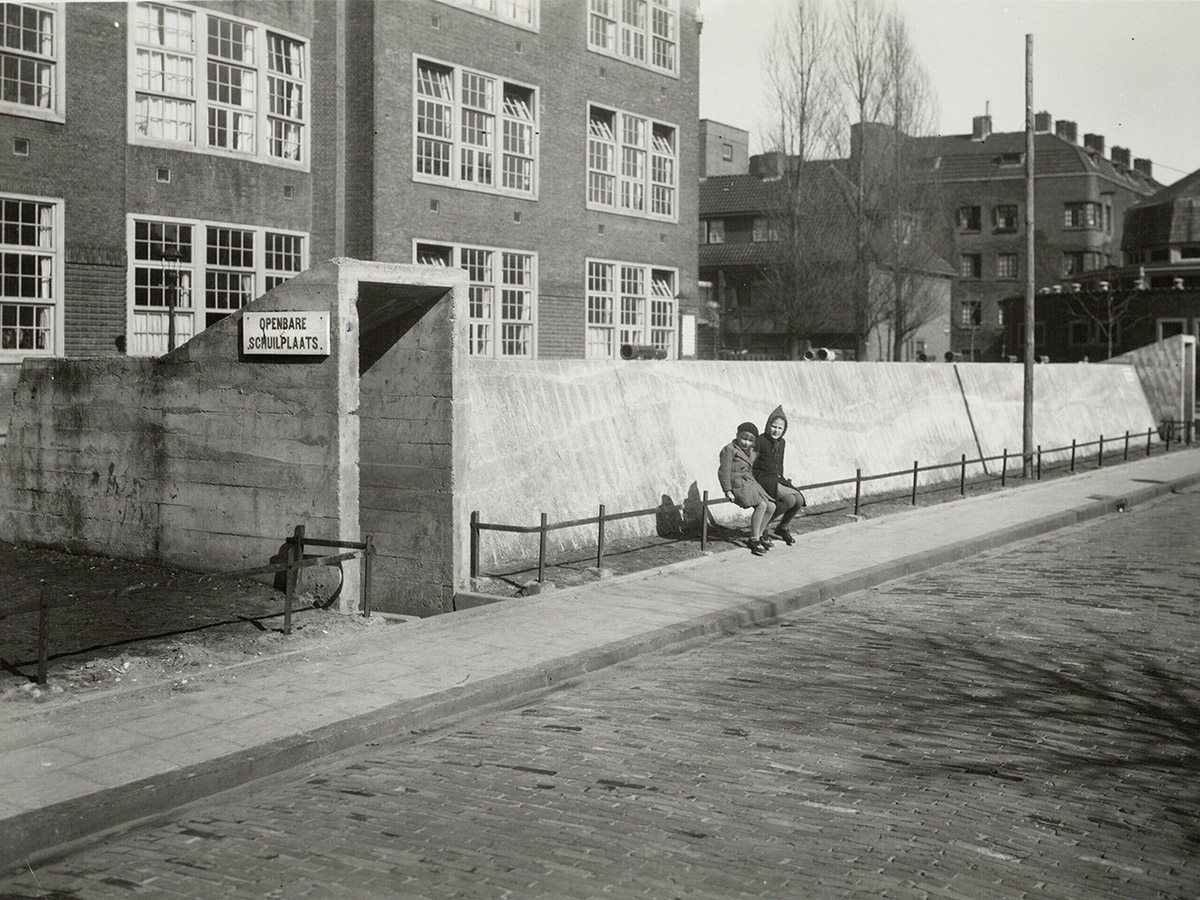 3a. Schuilkelder op het Smaragdplein, 1941, Stadsarchief Amsterdam