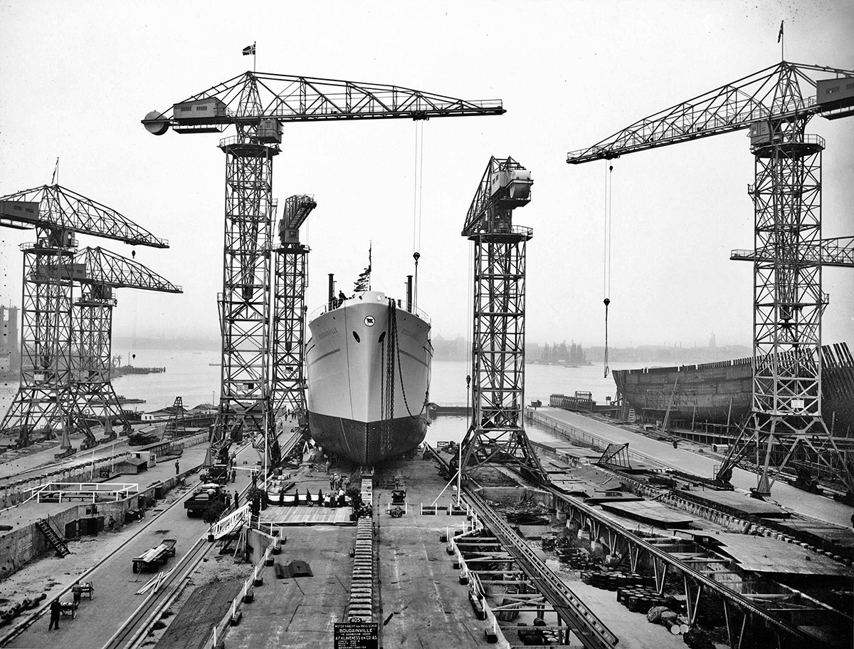 5a. Het vrachtschip ms. Bougainville gereed voor de tewaterlating, 1947, Stadsarchief Amsterdam