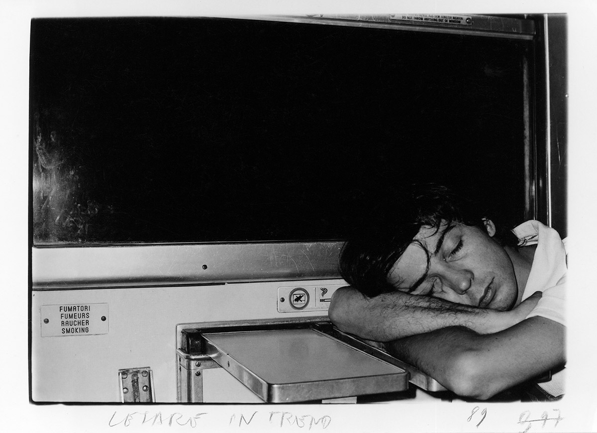Guido Guidi, Cesena-Venezia, treno (Cesare), 1979 [B7-69], from Di sguincio 1969-81 (MACK, 2023). Courtesy of the artist and MACK.