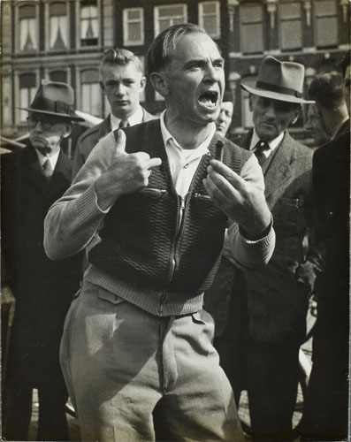 Eddy Posthuma de Boer, Standwerker op het Amstelveld, Amsterdam, 1954, Kunstmuseum Den Haag