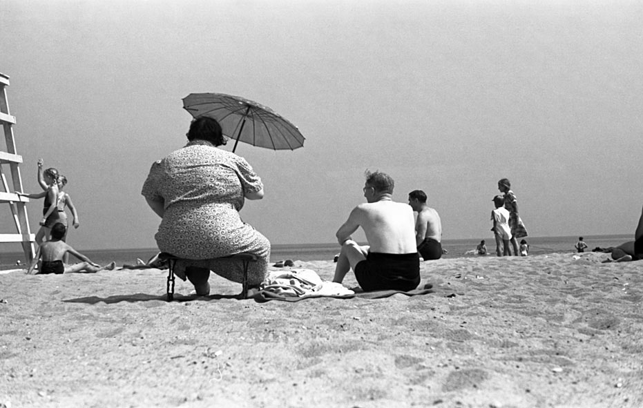 Ellen Auerbach, Dikke dame, Lake Michigan VS, 1938, Coll Akademie der Kunste Berlijn