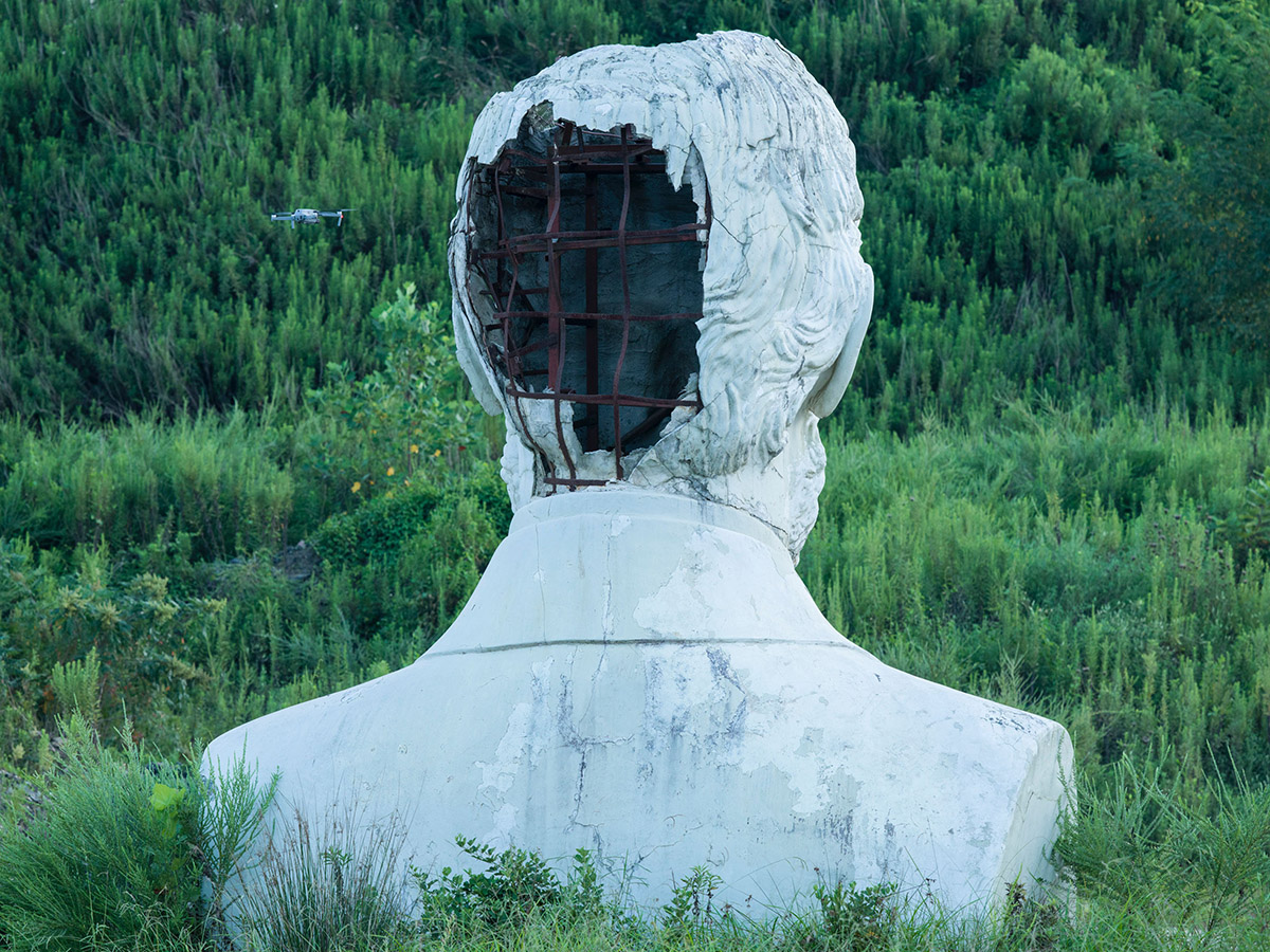 Andrea Orejarena & Caleb Stein, Abraham Lincoln & Drone from the series American Glitch, 2021