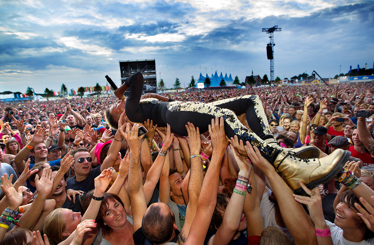 De afgelopen decennia fotografeerde Harry Heuts tijdens festivals als Pinkpop, Rock Werchter, Pukkelpop, Bospop en North Sea Jazz.