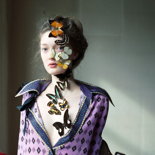 Hellen van Meene, Butterfly lady, 2017
