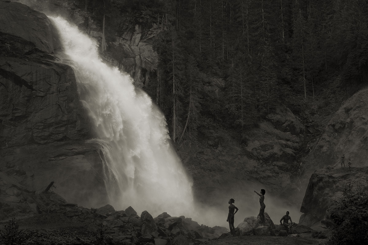 Erwin Olaf, Im Wald, Am Wasserfall_2020