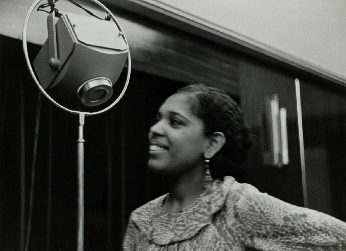 In migrantenstad Amsterdam ontstond in de jaren 1930 een bloeiende Jazz-scene.