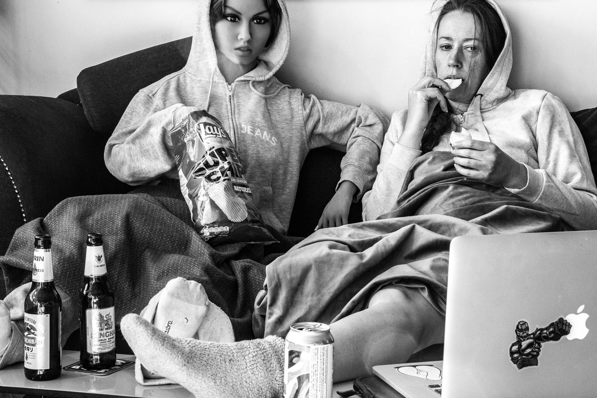 Living alone (together), 2020