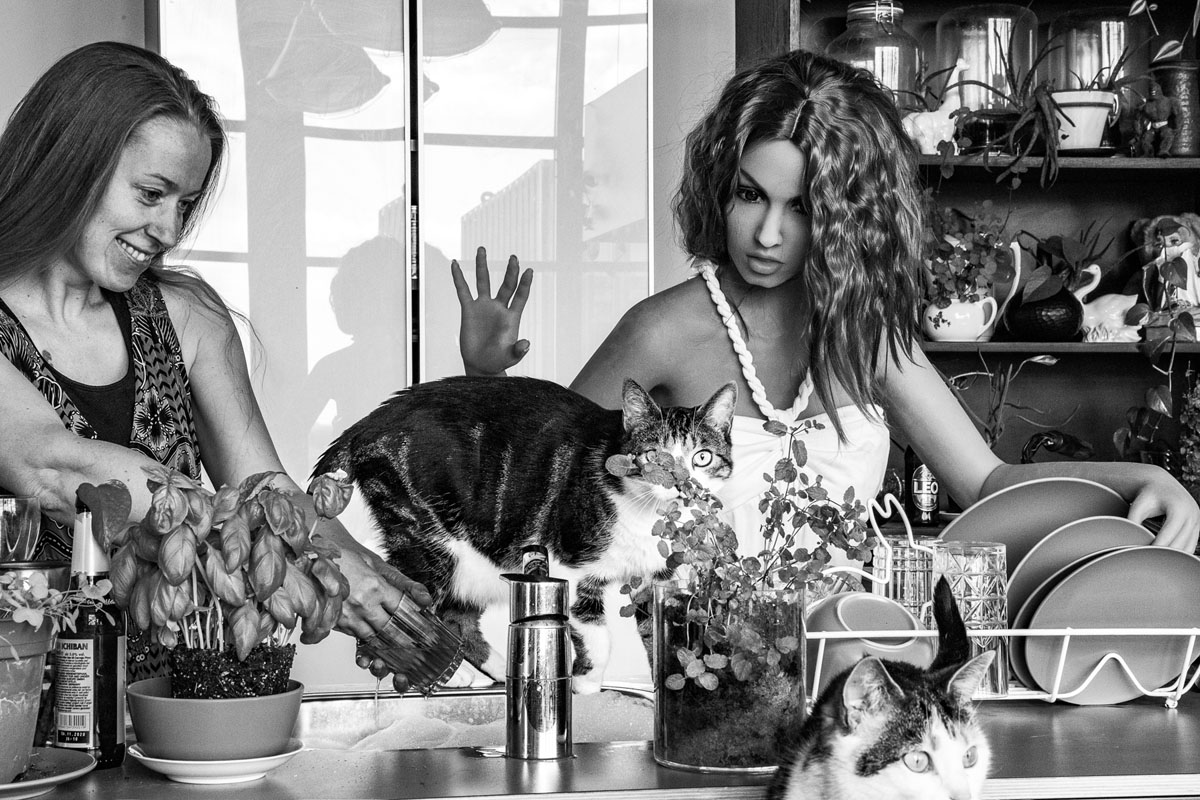 Living alone (together), 2020