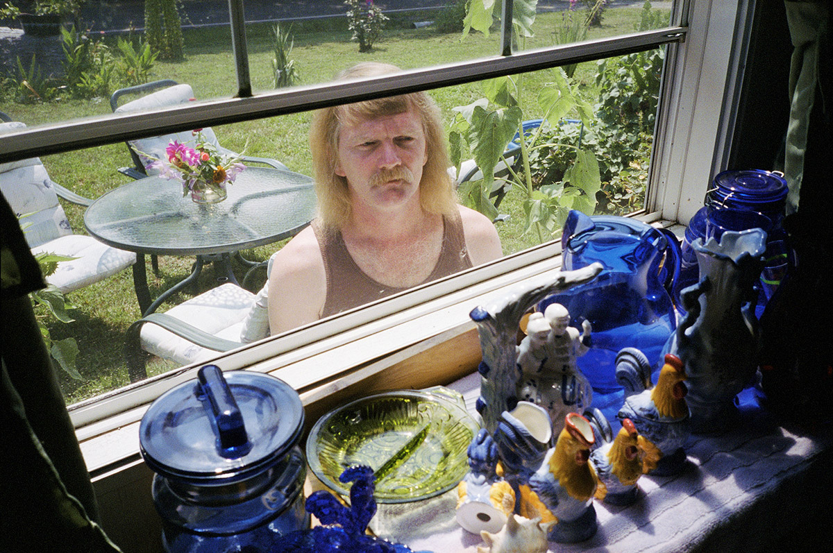 Bertien van Manen, Moonshine, Allen in front of window, Tennessee, 2007