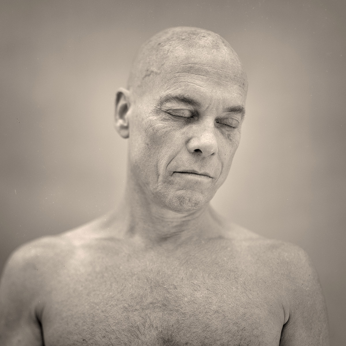 Vijf kunstenaars die elk op eigen wijze beeld en betekenis onderzoeken.