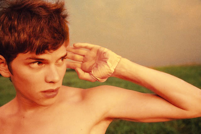 Ryan McGinley, Ivan, 2013, C-print, 160 x 236cm. Courtesy: Ryan McGinley / Galerie Perrotin, Parijs