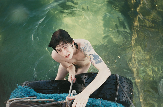 Ryan McGinley, Jake (Cannes), 2005, 122 x 183 cm. Private collection.�Courtesy: Ryan McGinley/ Team Gallery, New York