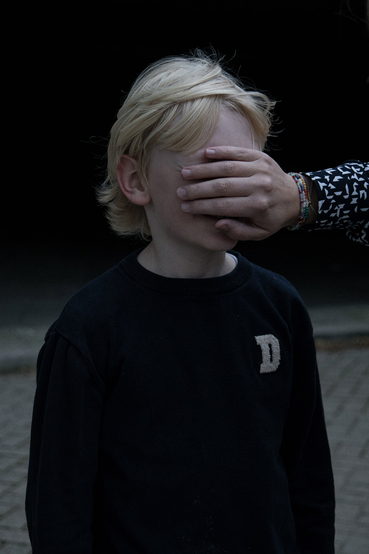Julia Gat, Upbringing