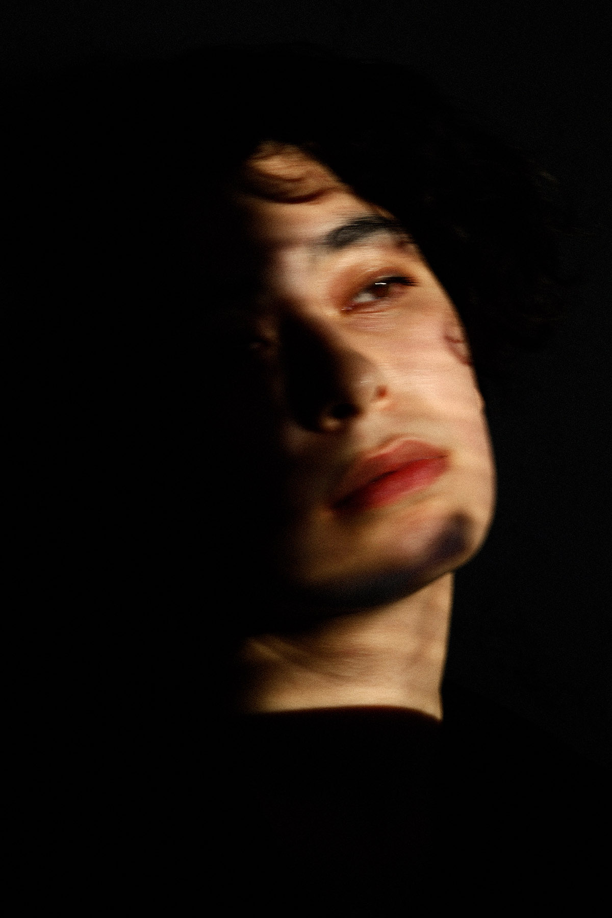 Shimpei Yamagami onderzoekt de waarneming, in plaats van het onderwerp te willen controleren of beheersen.