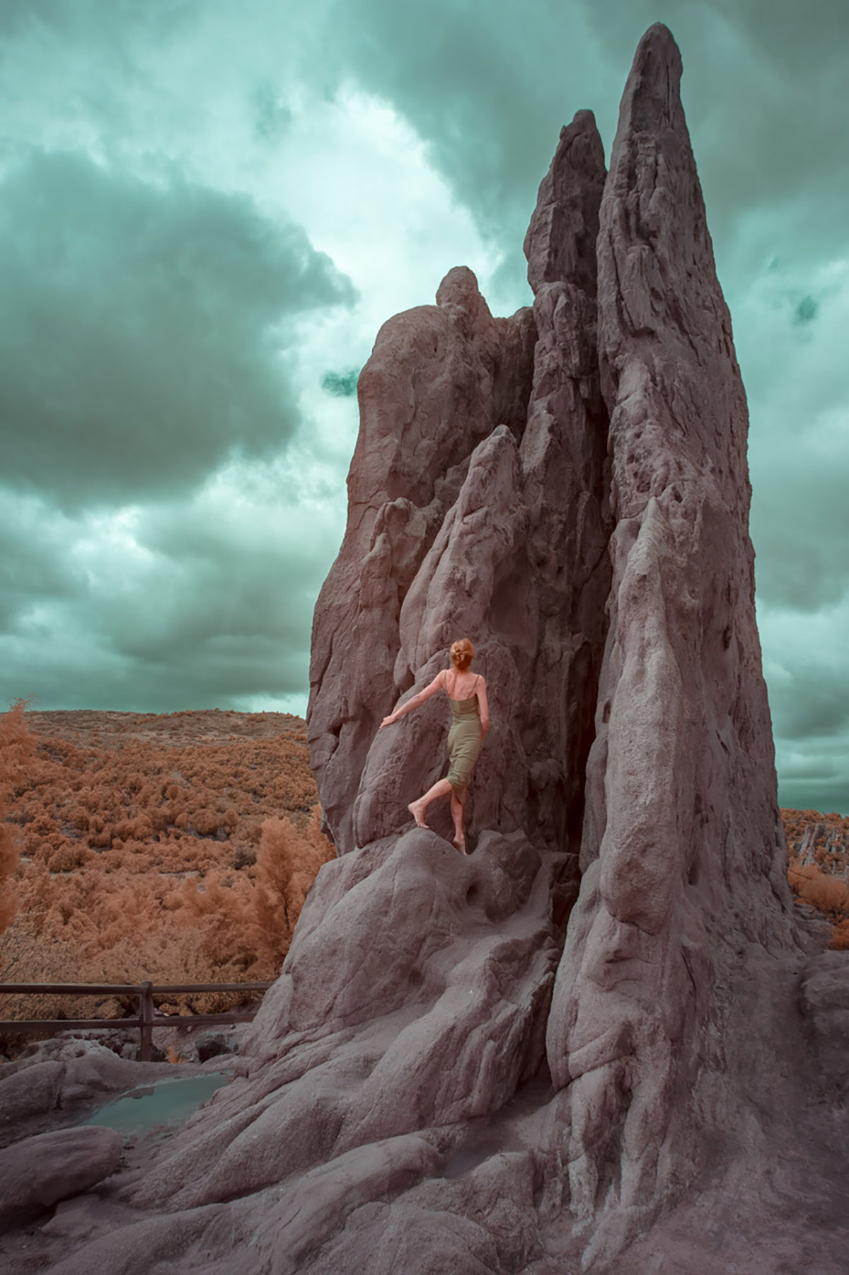 Ariane James, Buitenbenen