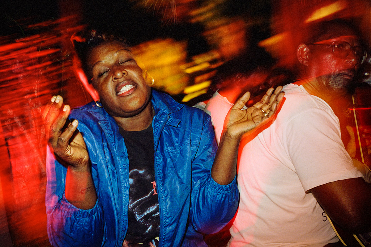 Jeanette Bos, Riena zingt