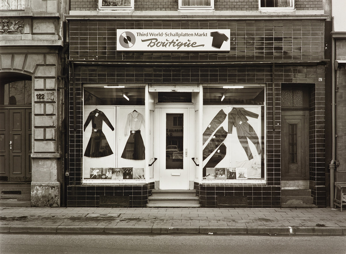 Tata Ronkholz, Boutique, K&ouml;ln-M&uuml;lheim, Berliner Stra&szlig;e 120, 1980, VAN HAM Art Estate: Tata Ronkholz, 2025