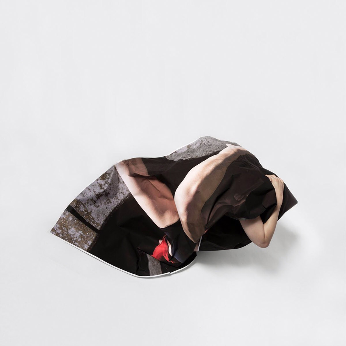 Daphne van de Velde, Crushingly Close