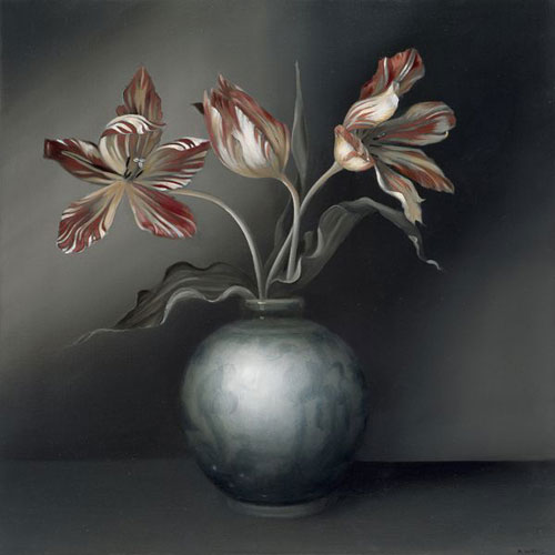 Mary A Waters, Tulip 1 in China Vase, 60 x 60 cm, oil on canvas, 2004