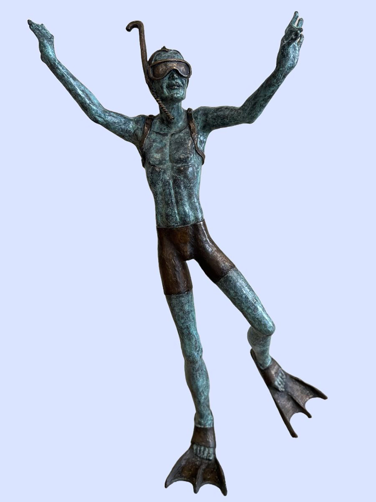 Lilian Steenhuisen, Don't Drink And Dive, brons op een sokkel van natuursteen, 130 x 50 x 40 cm (excl. sokkel)