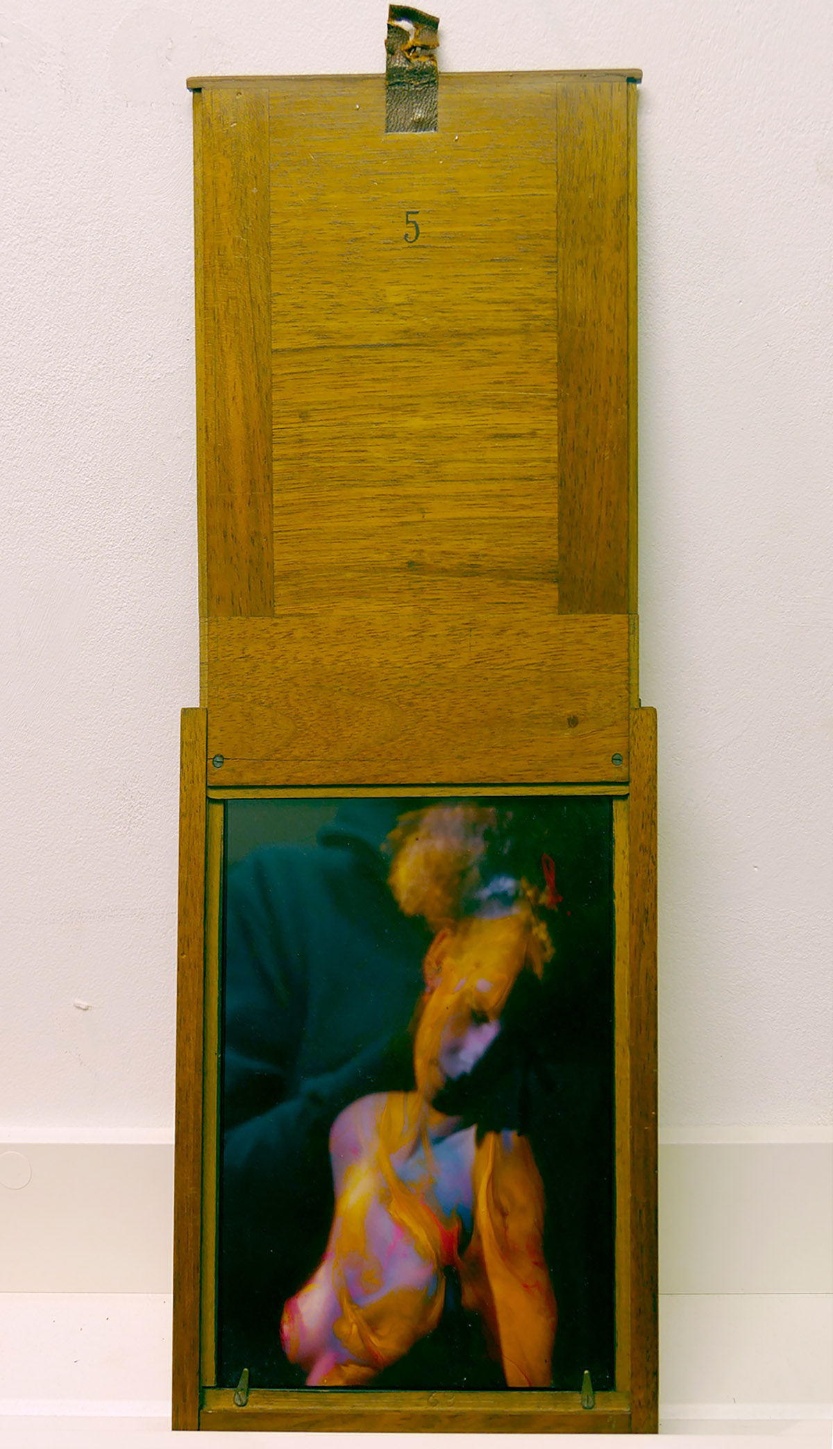 Pim Westerweel, Analoog gemanipuleerde cibachrome print - 1996, in klassiek houten, 13x18 cm platencassette, Ed. 1/1, 450 euro