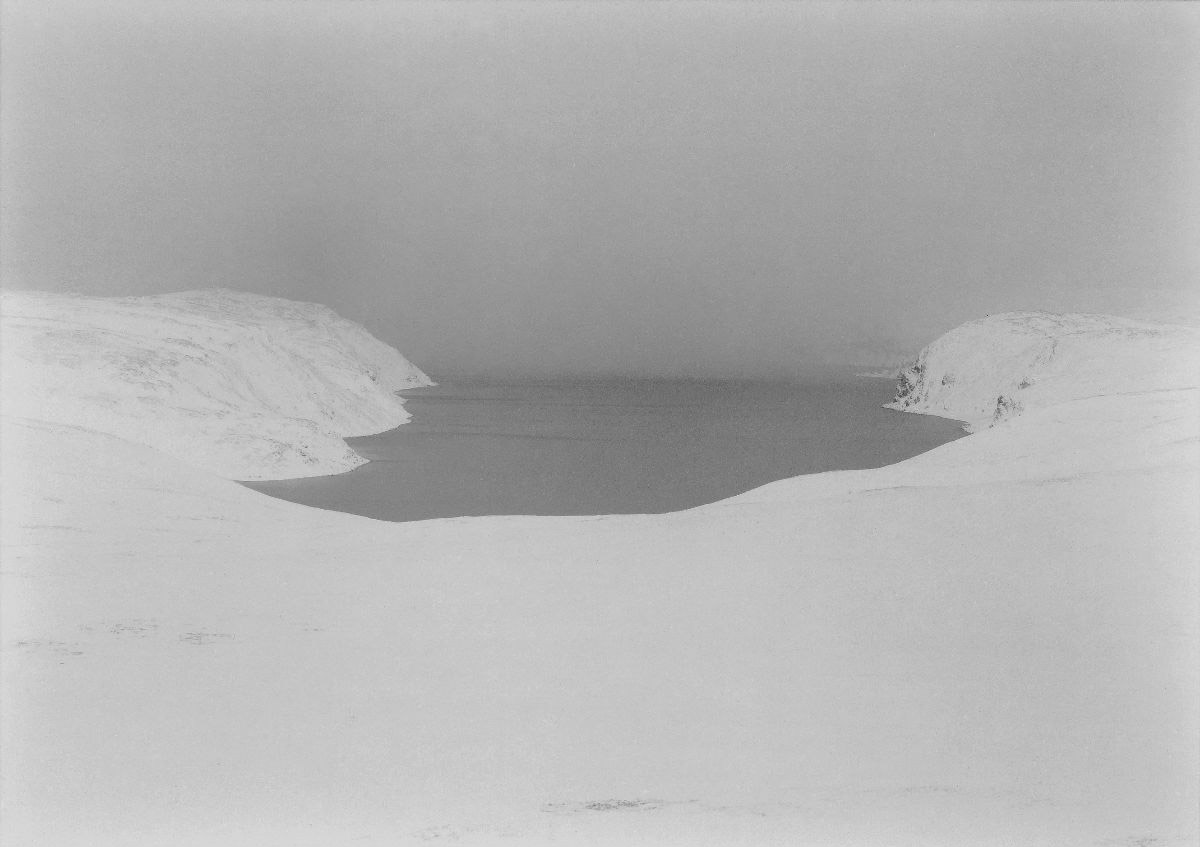 Jens Knigge, Tufjorden, 2014, From the series Contact - Northern Light | 11,8 x 16,7 cm, Hand coated platinum-palladium print