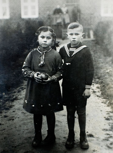 Claudia Heinermann, Alfred und seine Schwester