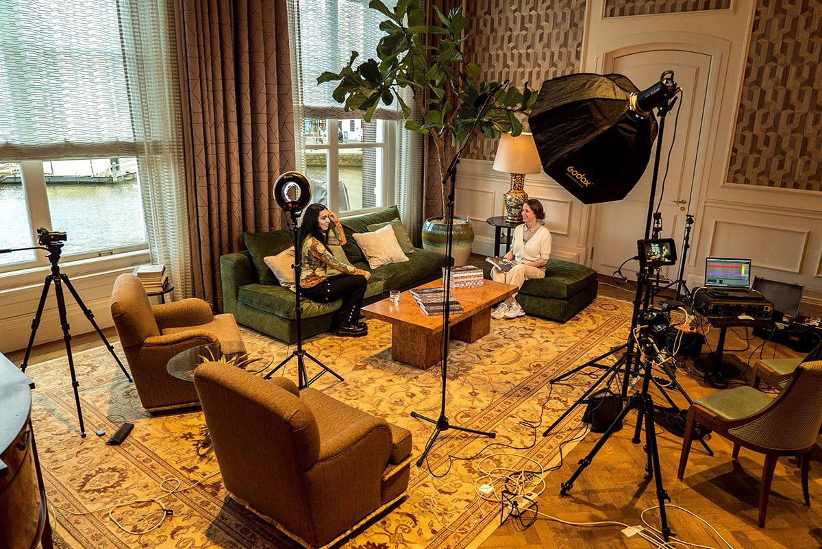 Recording Foam Talent Talks, hotel De l'Europe Amsterdam, 2021 (foto: Yuri Blaak)