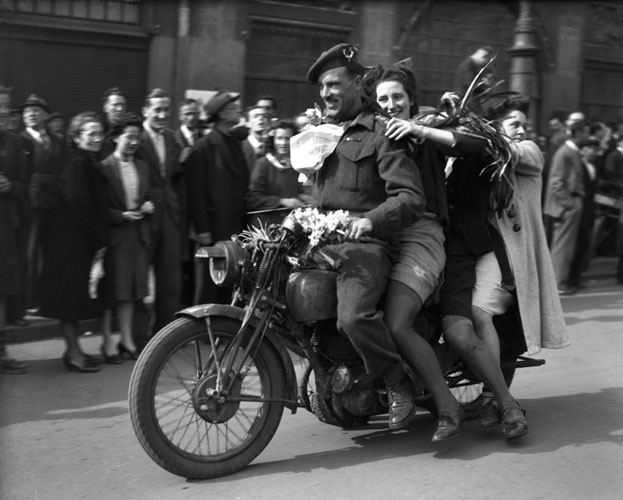 Amsterdam mei 1945, intocht canadezen, Particam Pictures/MAI