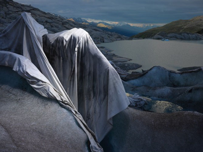 Shroud, Simon Norfolk (UK) en Klaus Thymann (DK)
